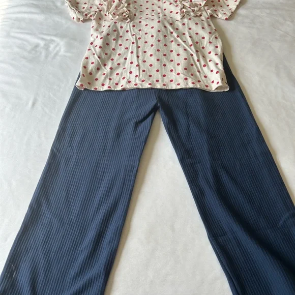 Jessica Simpson 2 piece set - Picture 2 of 3